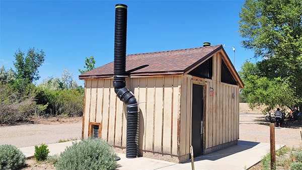 Paseo del Bosque Trail restroom
