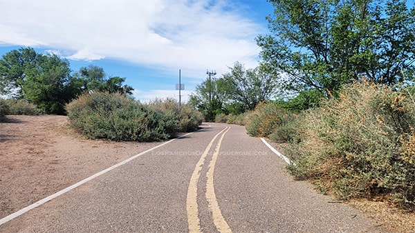 Paseo del Bosque Trail (South)